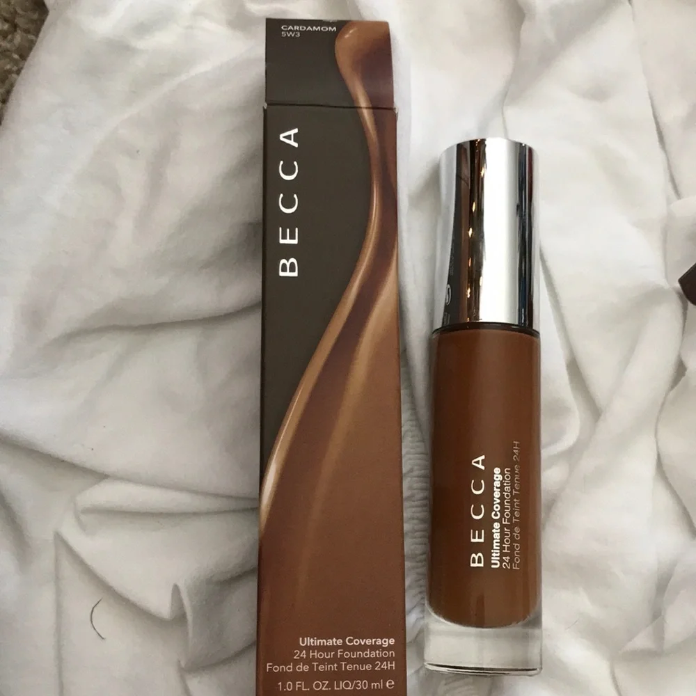 NEW BECCA ULTIMATE COVERAGE 24 Hours Foundation